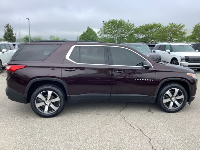 Used 2020 Chevrolet Traverse LT w/ LT Premium Package FWD image 4