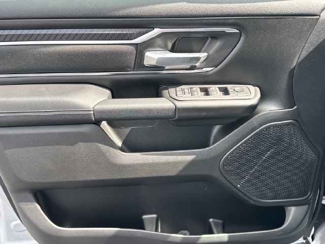 New 2027 RAM 1500 4x4 Crew Cab image 13