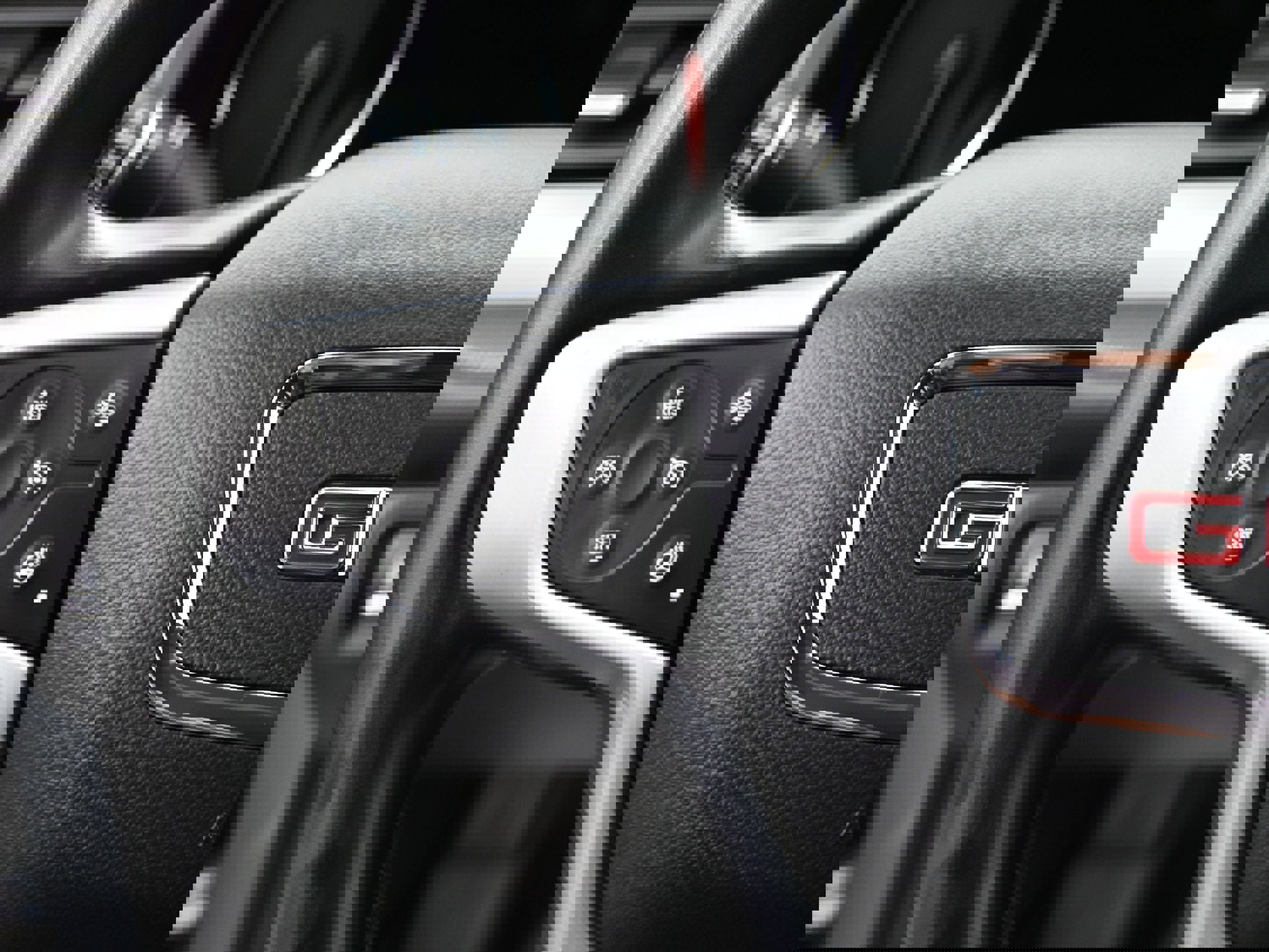 Used 2023 GMC Acadia SLT w/ Technology Package image 11