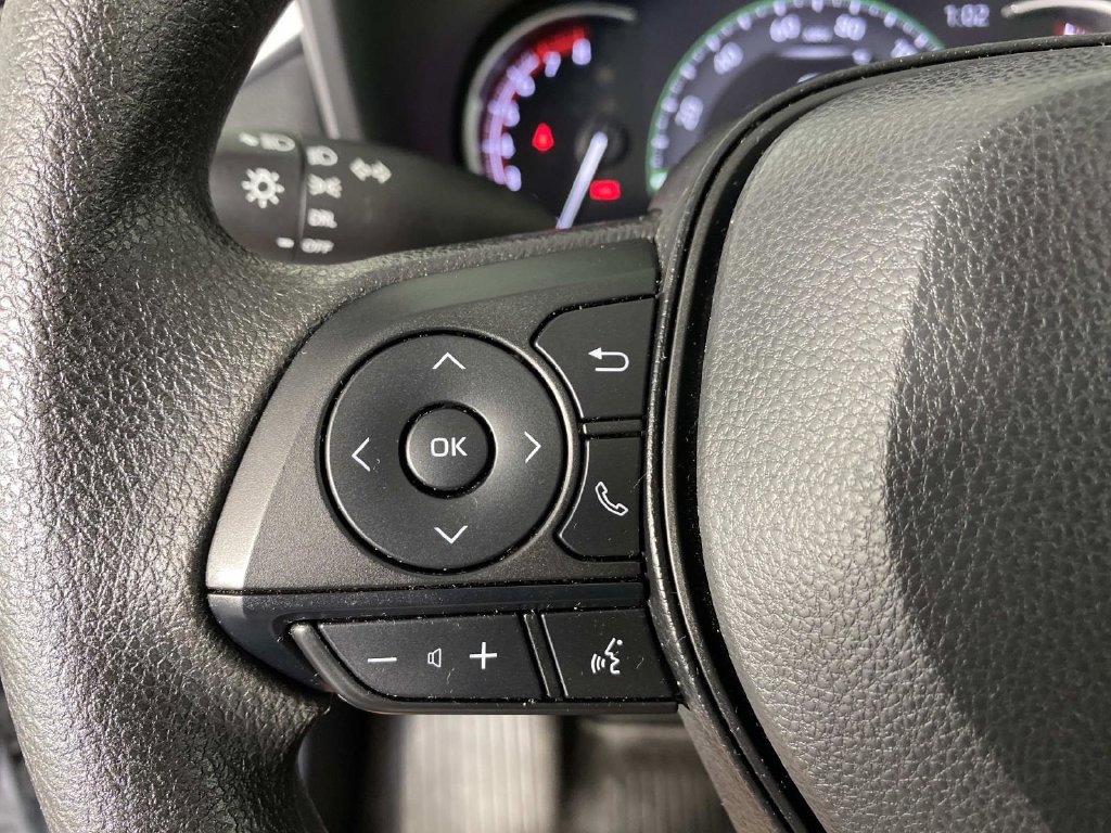 Used 2025 Toyota RAV4 LE AWD/4WD image 15