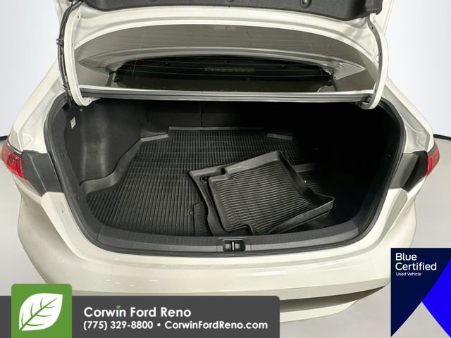 Used 2021 Toyota Corolla LE FWD image 29