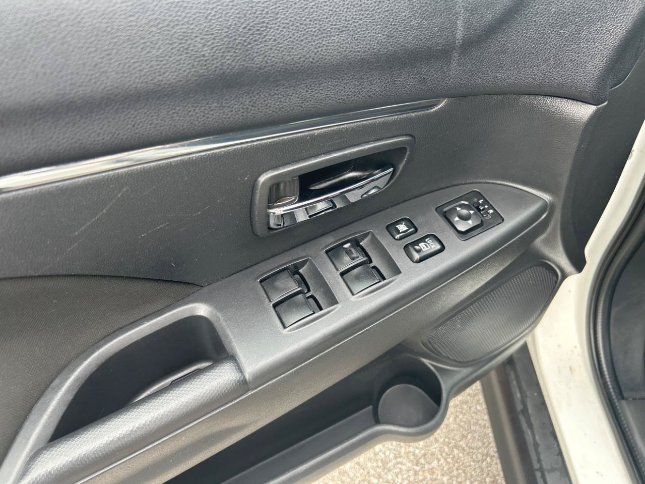 Used 2016 Mitsubishi Outlander Sport ES AWD/4WD image 12