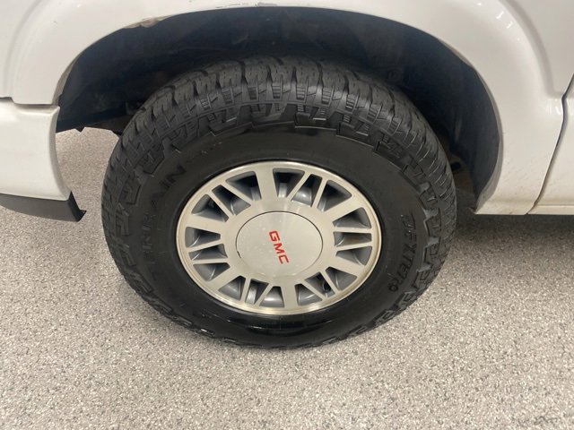 Used 2001 GMC Sonoma SLS image 12