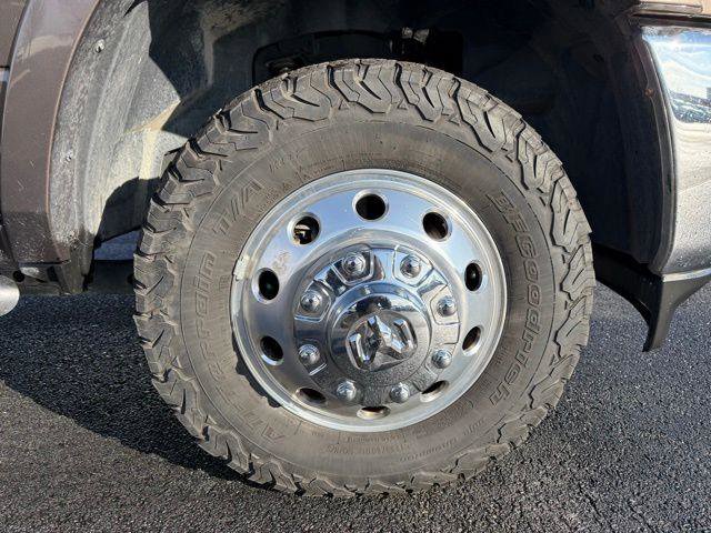 Used 2019 RAM 3500 Laramie image 17