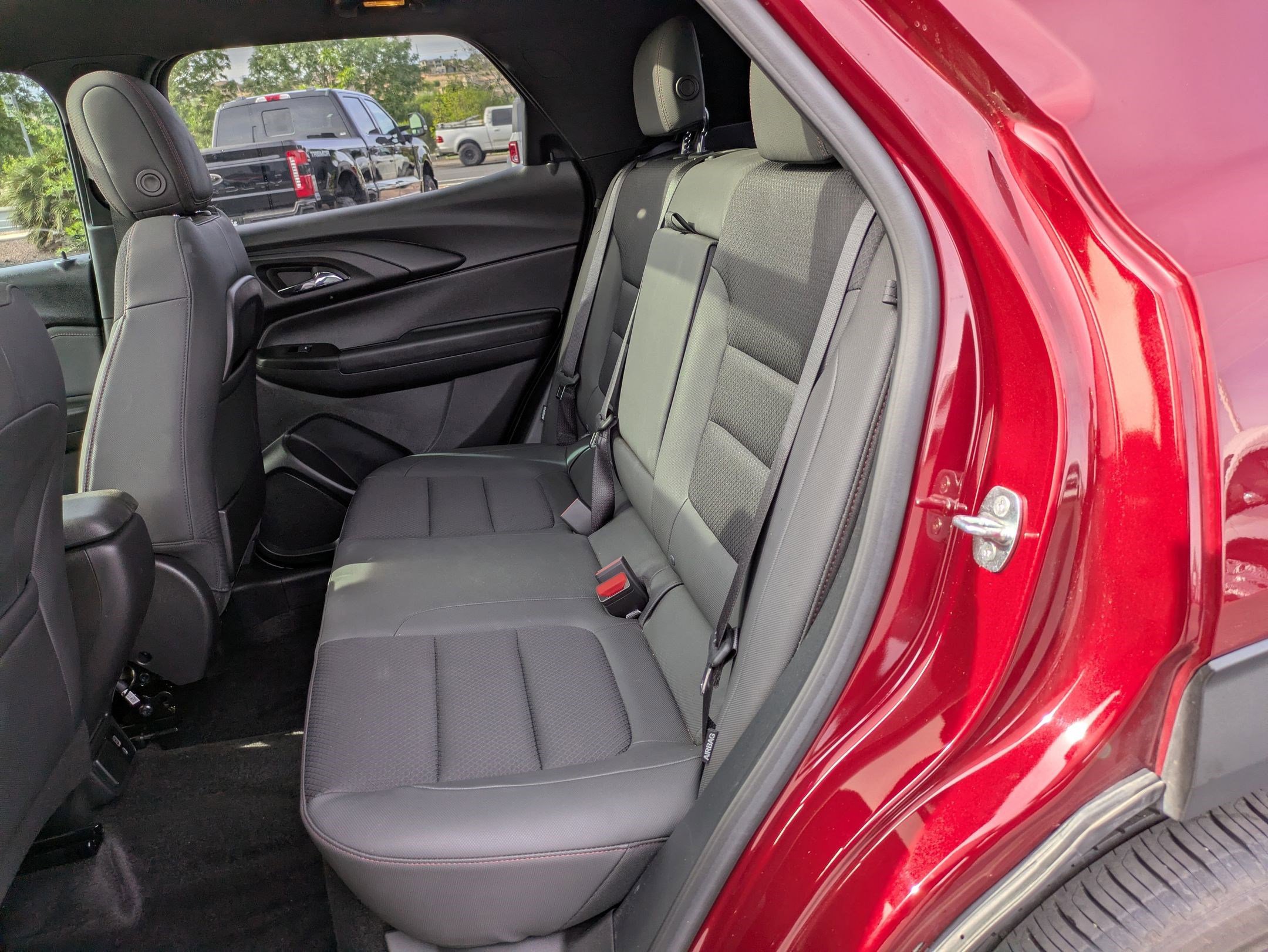 Used 2023 Chevrolet TrailBlazer RS w/ Sun and Liftgate Package image 27