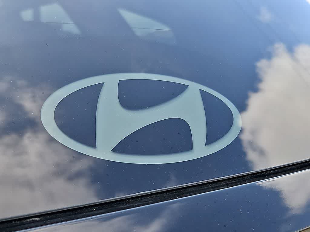 Used 2025 Hyundai Tucson Limited AWD/4WD image 32
