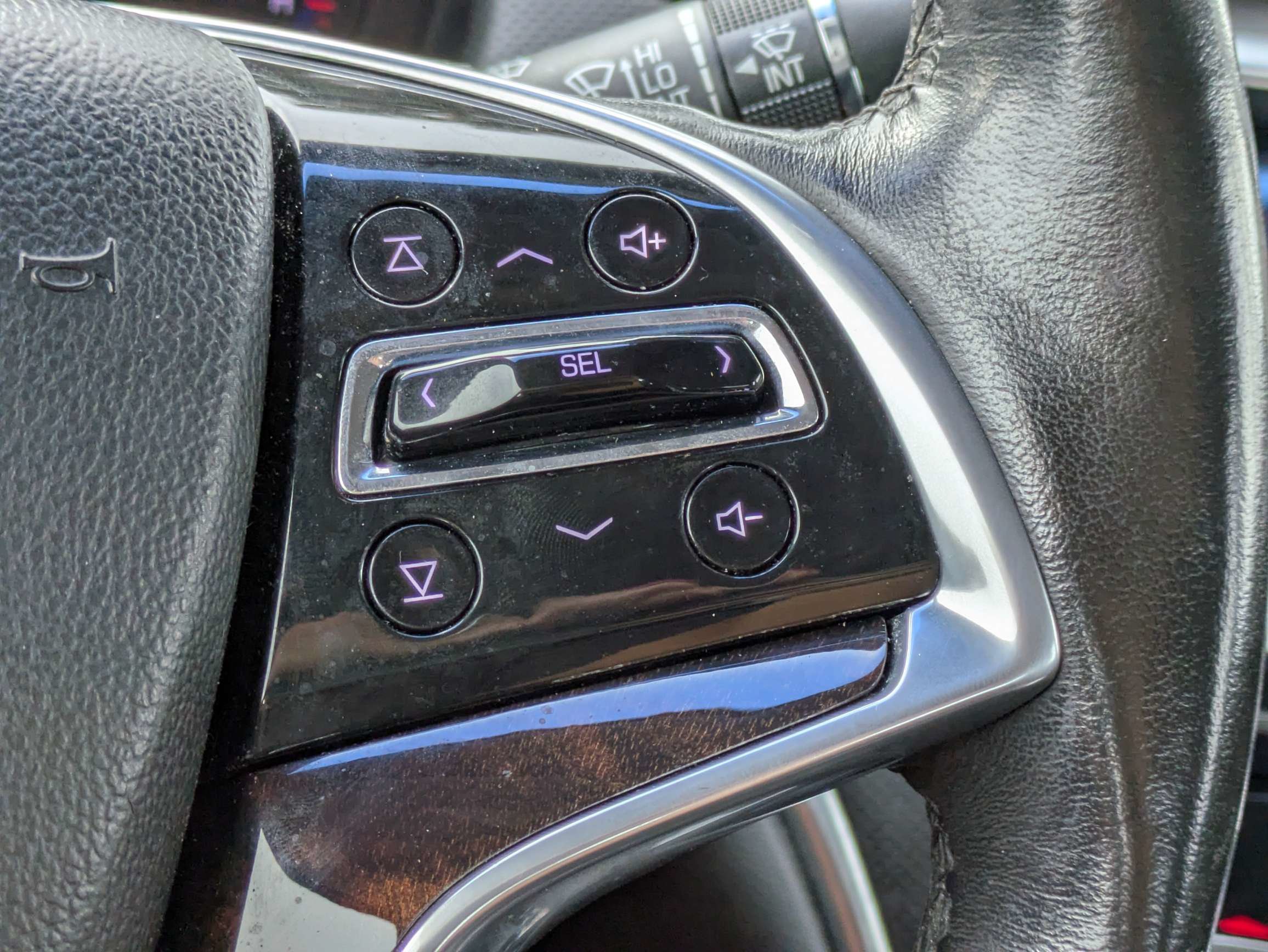 Used 2015 Cadillac XTS Luxury AWD/4WD image 27