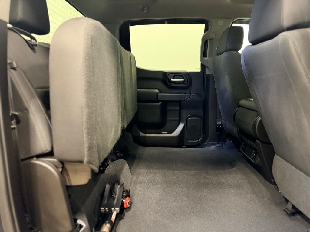 Used 2019 Chevrolet Silverado 1500 Custom w/ Custom Value Package AWD/4WD image 26