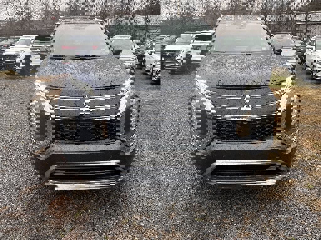 New 2026 Mitsubishi Outlander SEL image 2