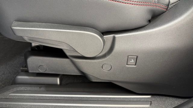 New 2026 Chevrolet Traverse RS image 20