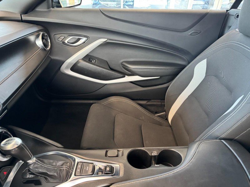 Used 2022 Chevrolet Camaro SS RWD image 13
