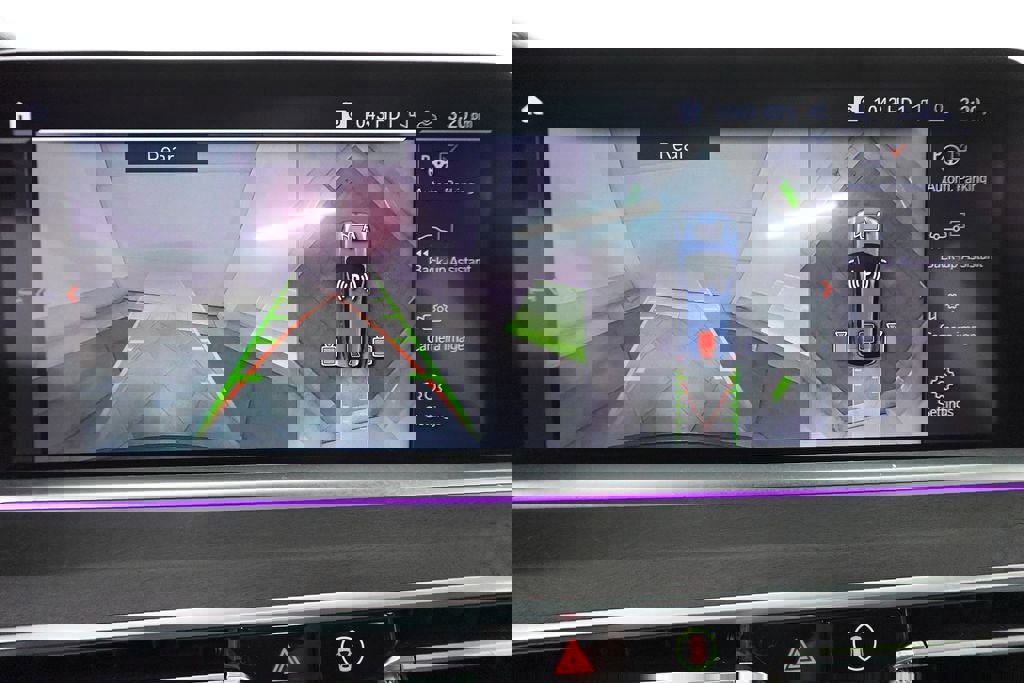 Used 2022 BMW X5 xDrive40i w/ Parking Assistance Package image 19