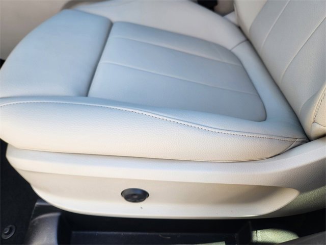 Certified 2025 Mercedes-Benz GLB 250 4MATIC image 9