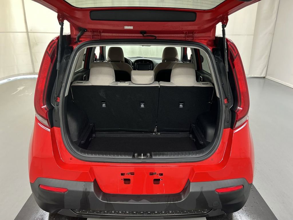 Used 2021 Kia Soul LX image 24