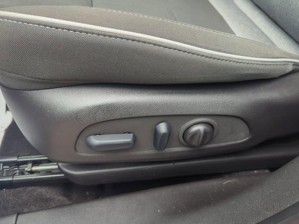 Used 2023 Chevrolet TrailBlazer LT w/ Convenience Package image 24