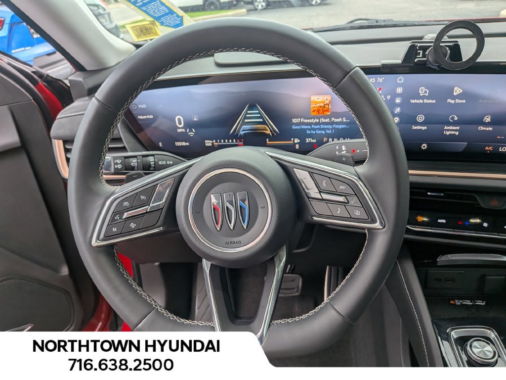 Used 2025 Buick Envision Sport Touring AWD/4WD image 7
