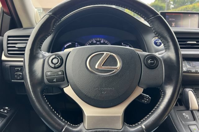 Used 2017 Lexus CT 200h FWD image 27