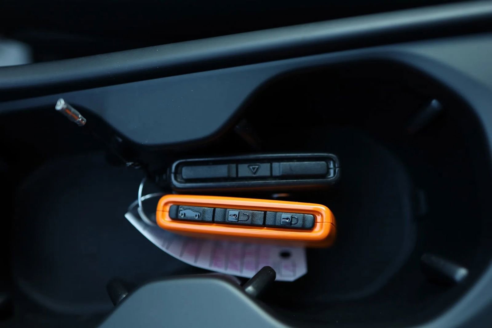 Used 2025 Volvo XC40 B5 Core image 28