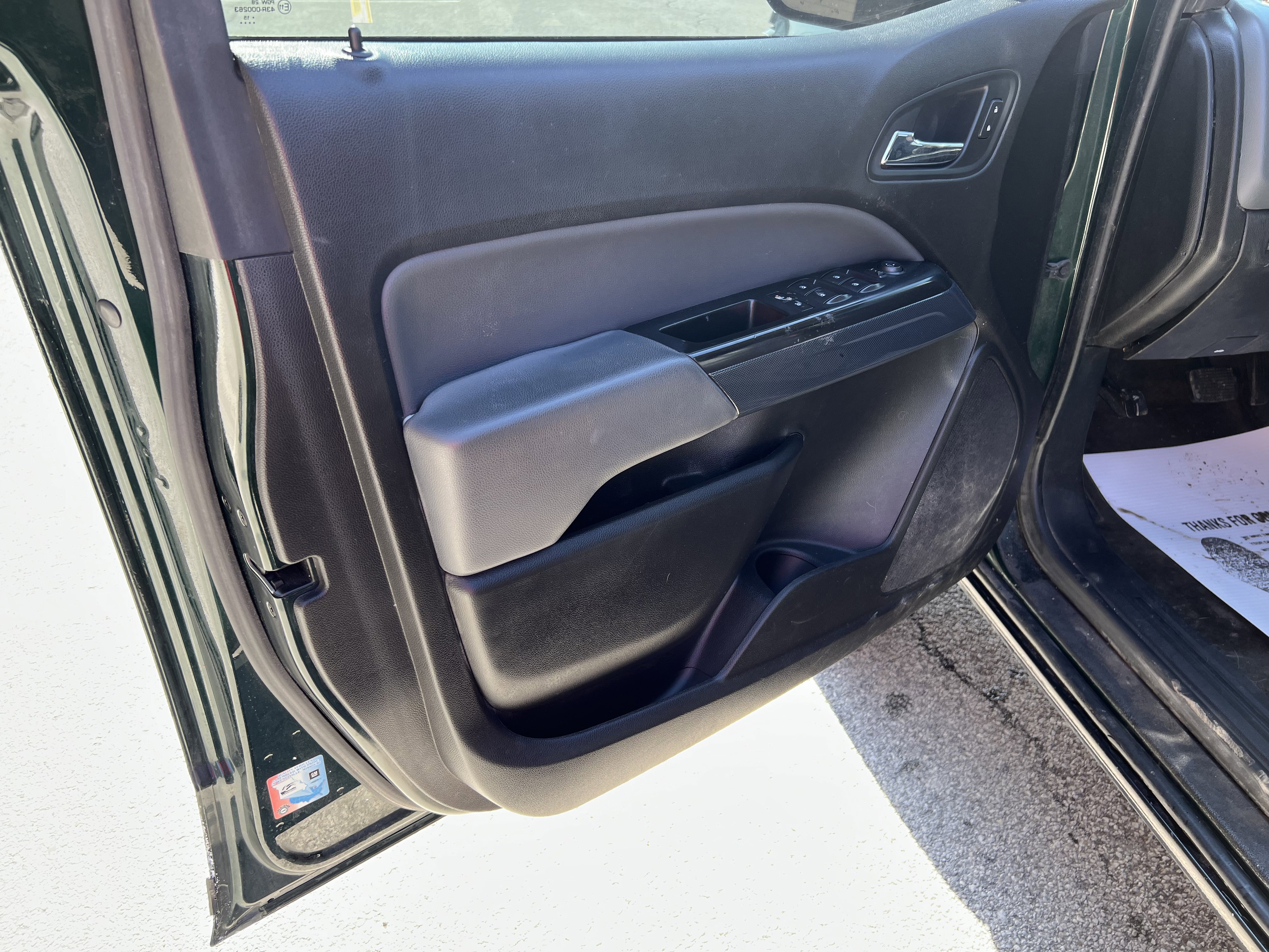 Used 2015 Chevrolet Colorado Z71 AWD/4WD image 27