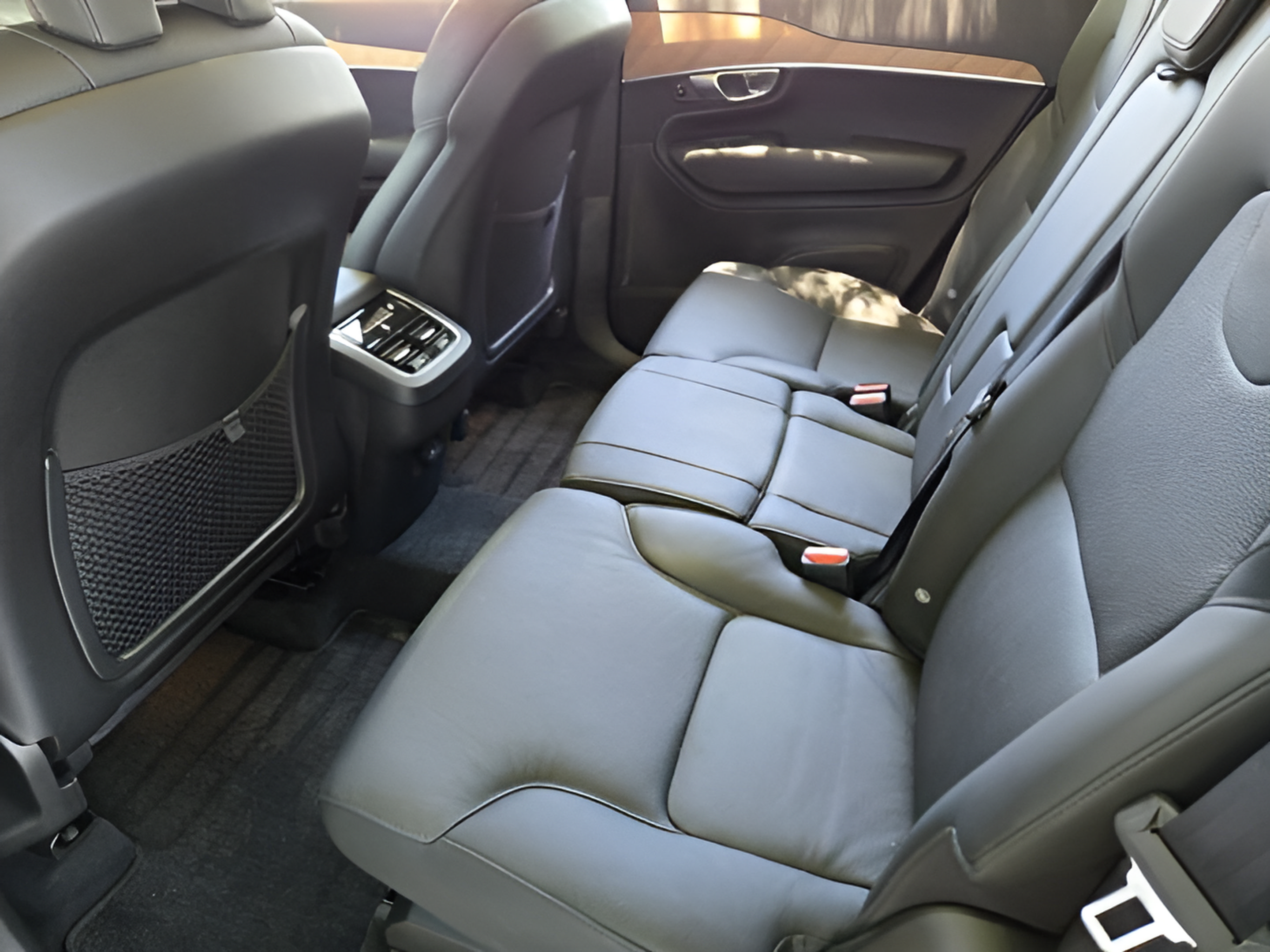 Used 2025 Volvo XC90 B6 Plus w/ Protection Package Premier AWD/4WD image 29