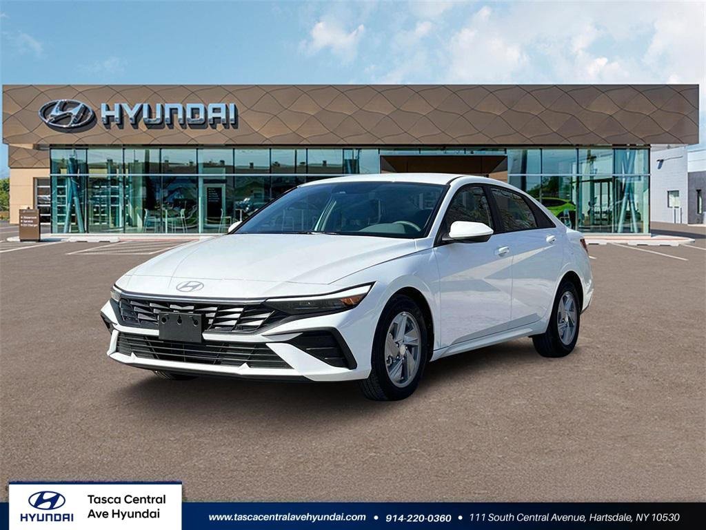 New 2025 Hyundai Elantra SE image 1