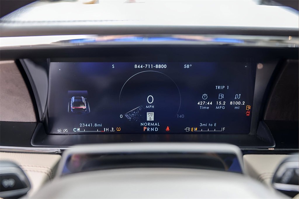 Used 2024 Lincoln Navigator Reserve image 10