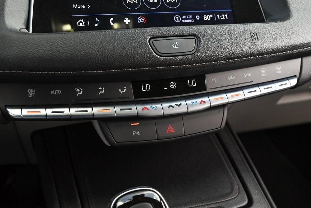 Used 2021 Cadillac XT4 Luxury FWD image 34