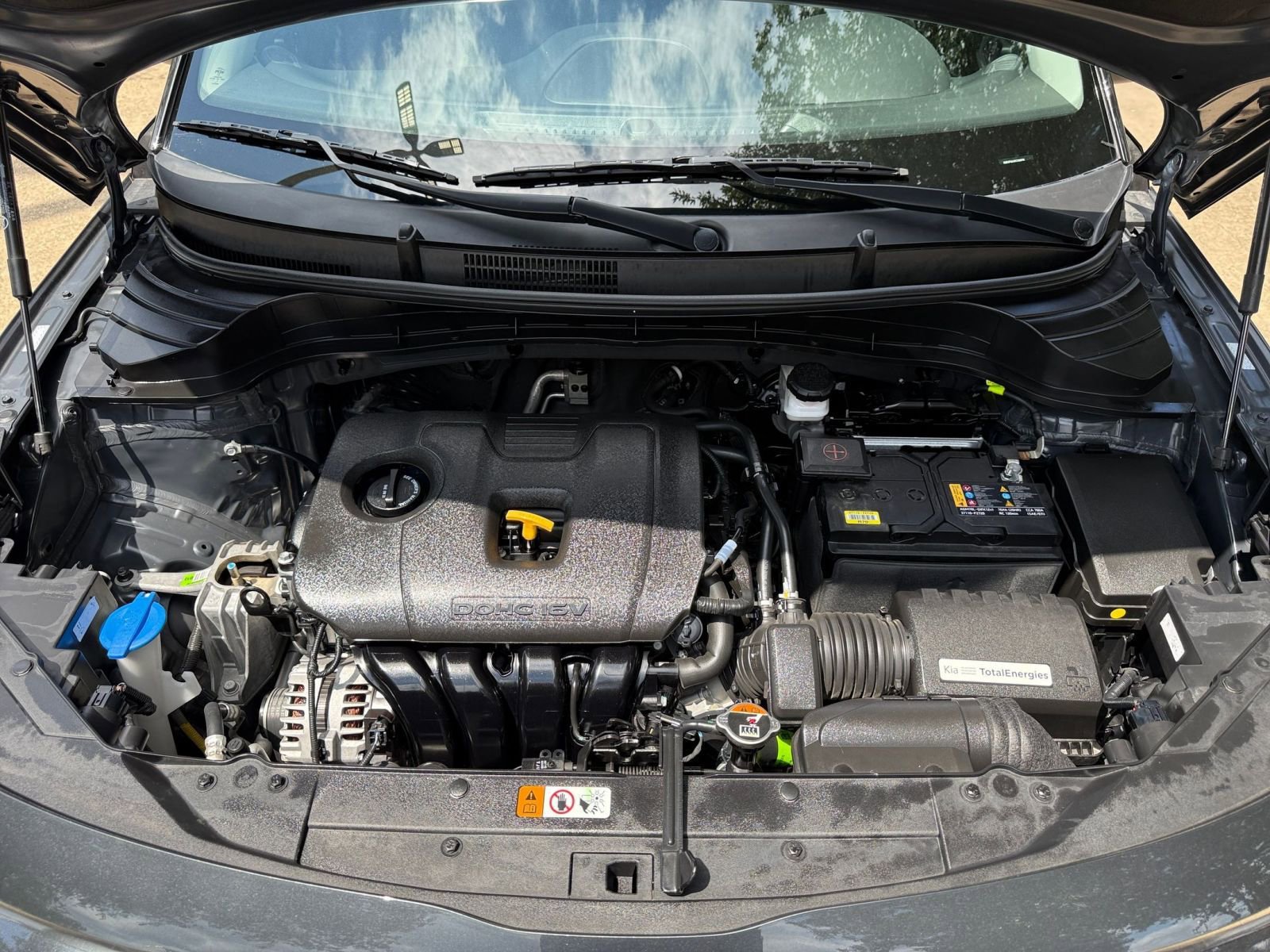 Used 2025 Kia Soul LX w/ LX Technology Package FWD image 32