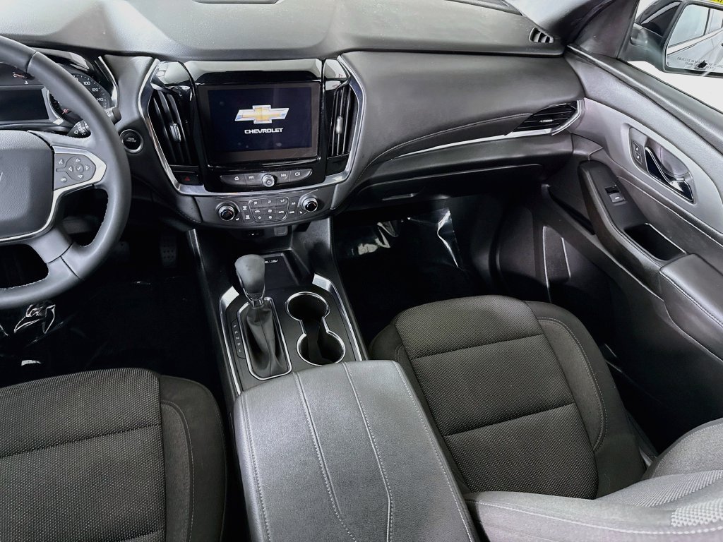 Used 2023 Chevrolet Traverse LT FWD image 25