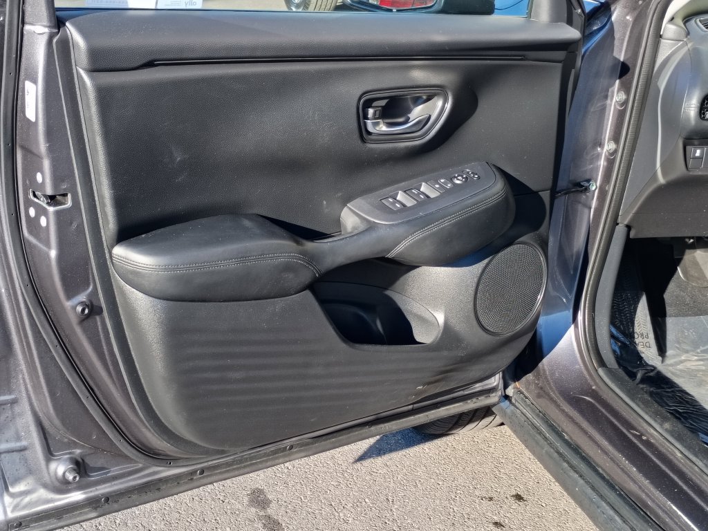 Used 2024 Honda HR-V LX image 14