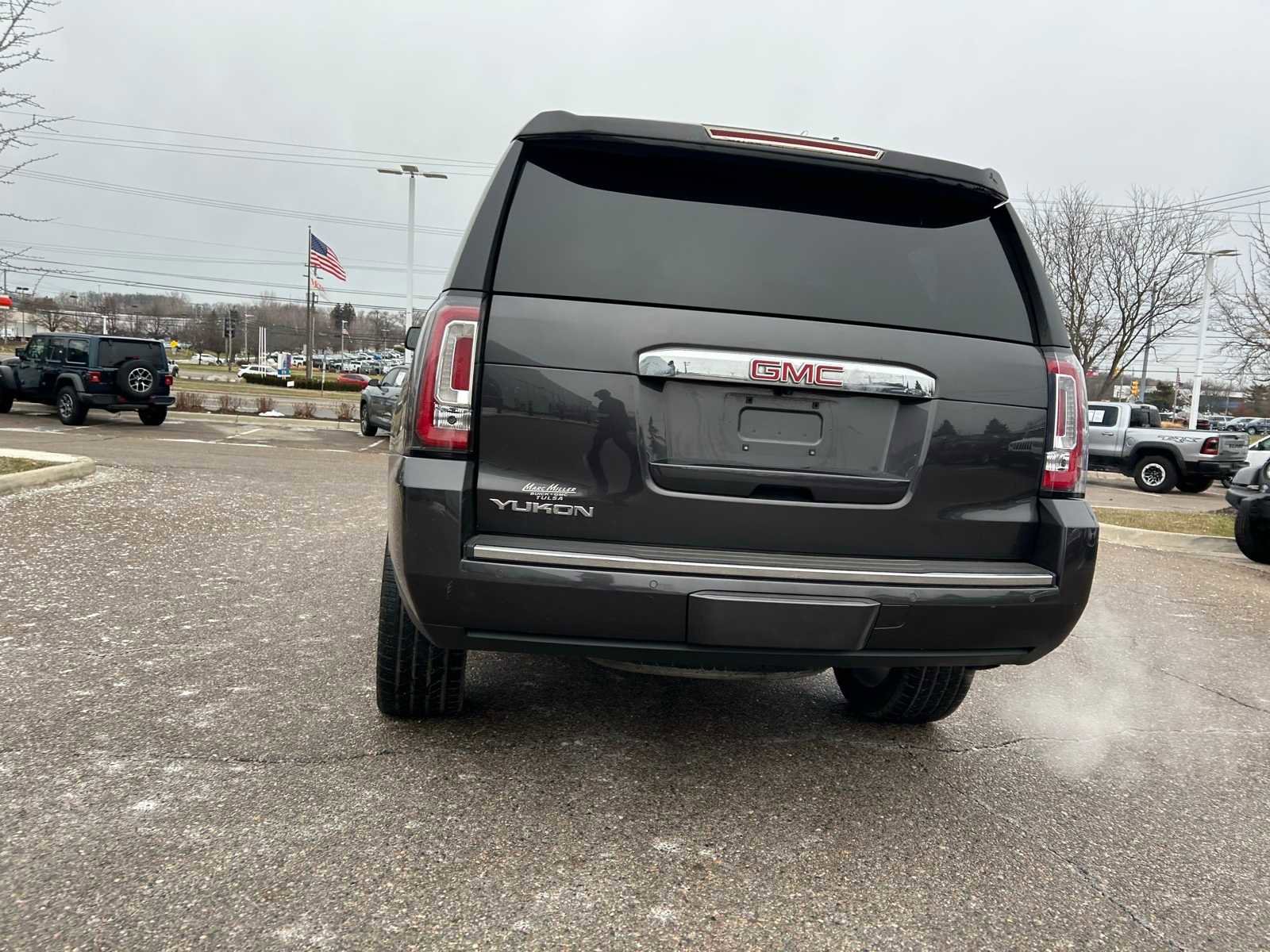 Used 2018 GMC Yukon Denali w/ Open Road Package image 24