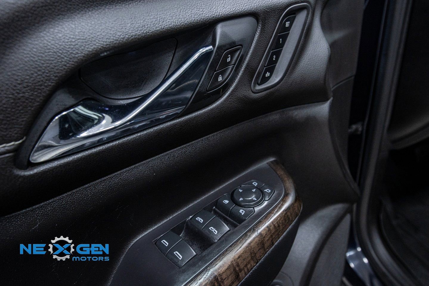 Used 2021 GMC Acadia Denali w/ Denali Ultimate Package image 12