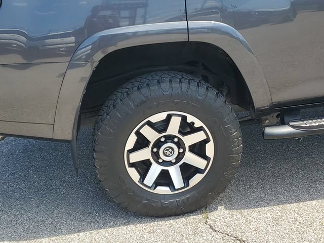 Used 2018 Toyota 4Runner TRD Off-Road AWD/4WD image 5