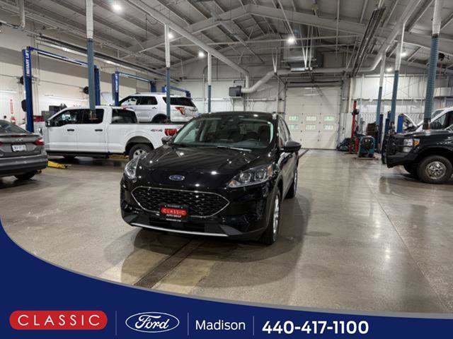 Certified 2022 Ford Escape SE w/ Convenience Package AWD/4WD image 1