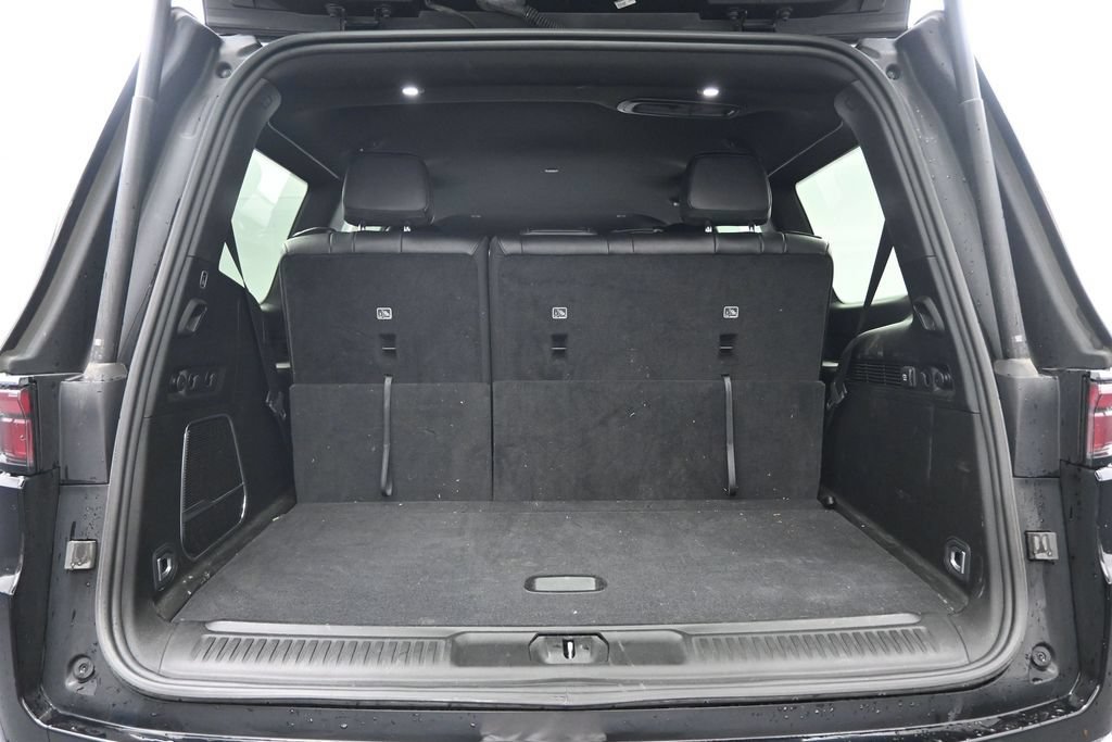 Used 2022 Jeep Wagoneer Series II AWD/4WD image 27