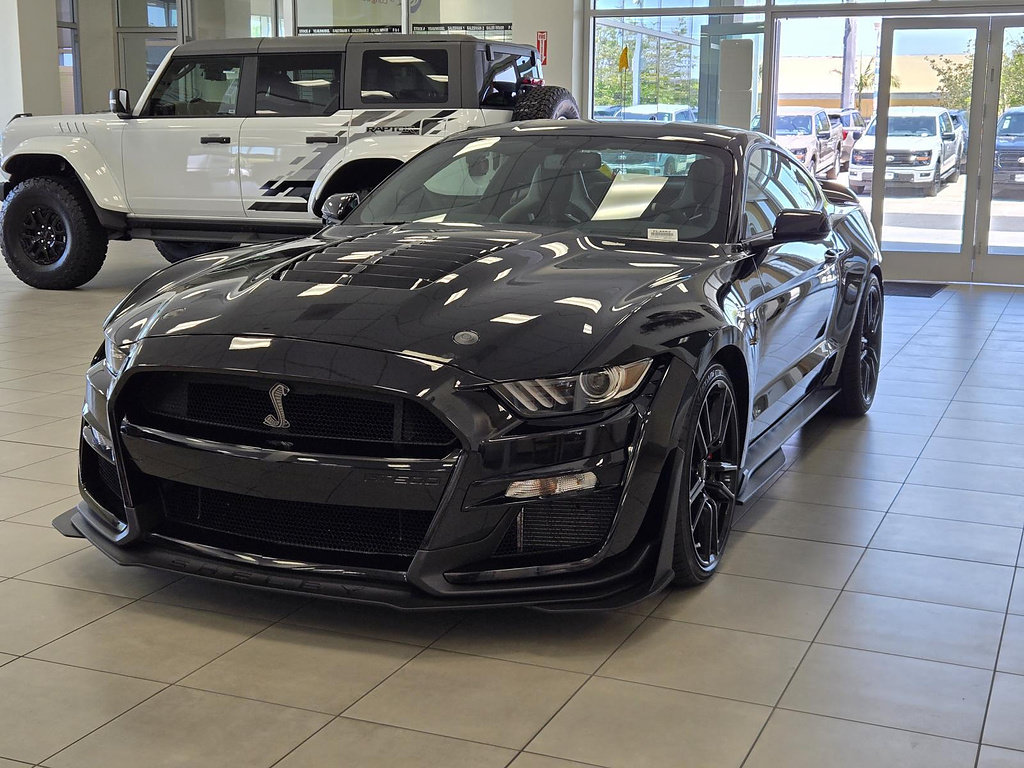 Used 2020 Ford Mustang Shelby GT500 w/ Technology Package RWD image 4