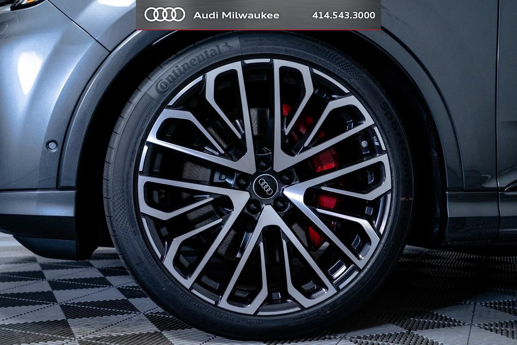 New 2026 Audi SQ7 Prestige AWD/4WD image 9