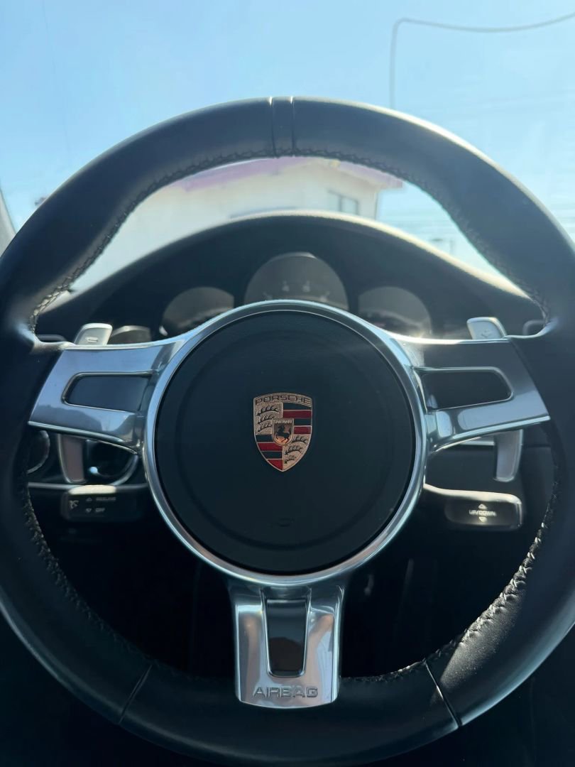 Used 2015 Porsche 911 Carrera image 18