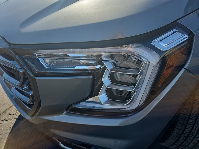 Used 2024 GMC Terrain AT4 w/ Tech Package image 27