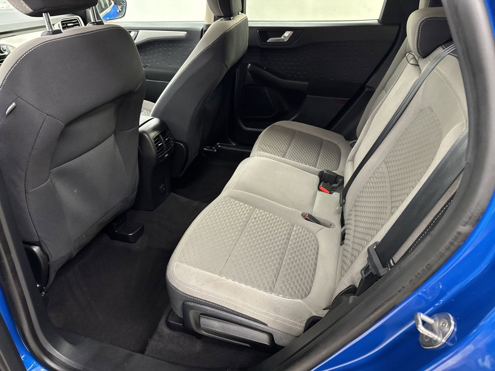 Used 2020 Ford Escape SE image 26