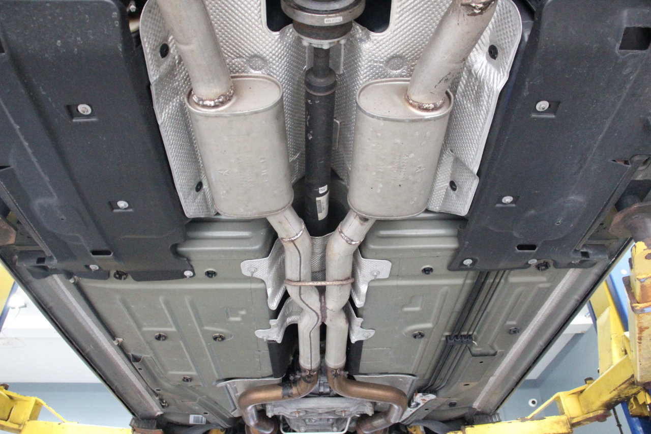 Used 2015 Dodge Challenger SRT Hellcat image 97