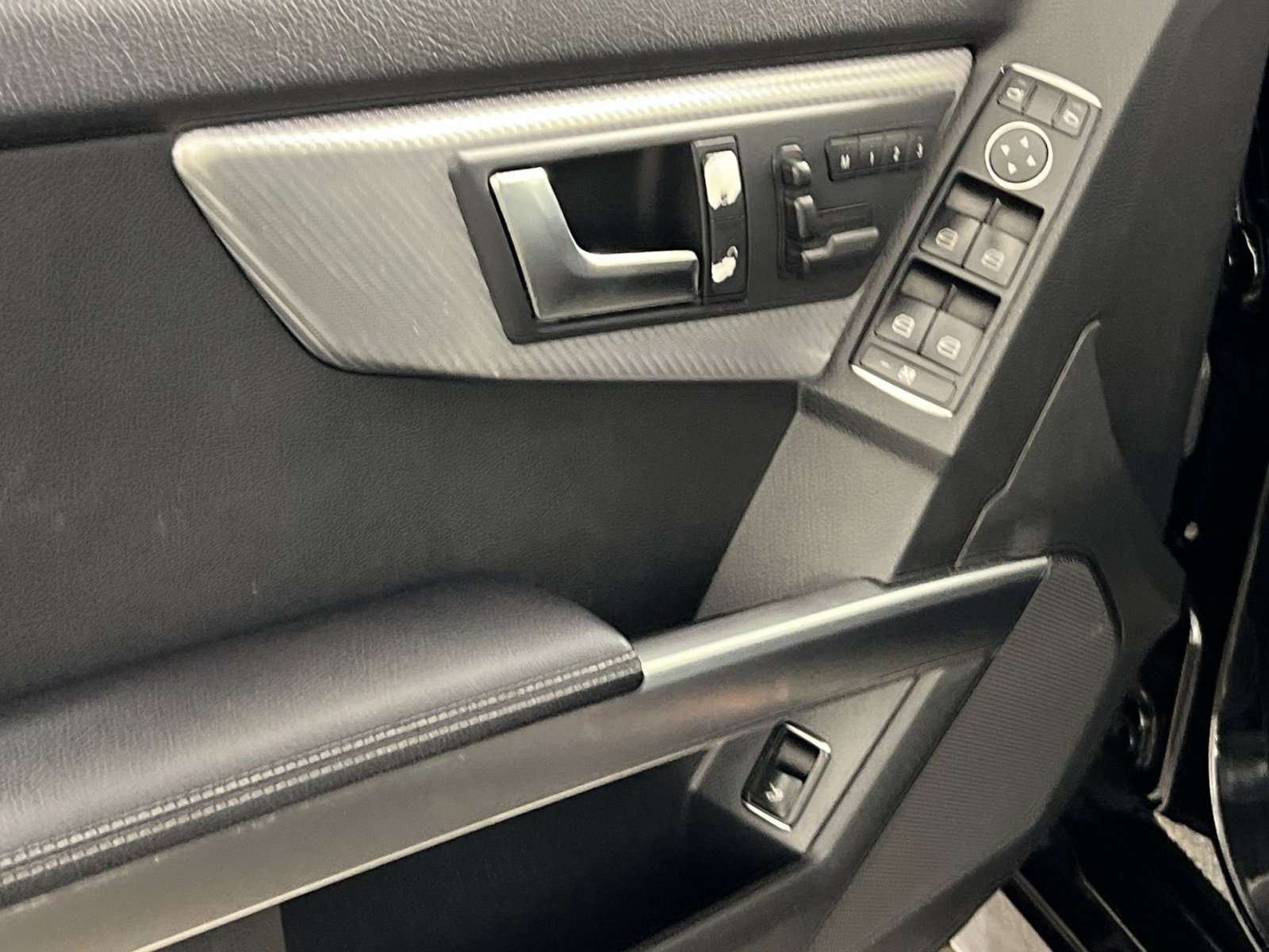 Used 2015 Mercedes-Benz GLK 350 4MATIC image 15