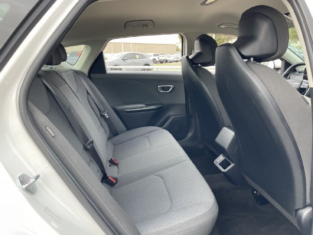 Used 2025 Kia K4 FWD image 26