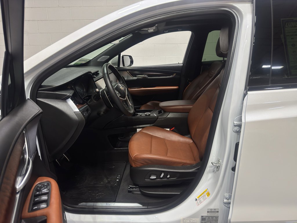 Used 2024 Cadillac XT5 Sportv image 14