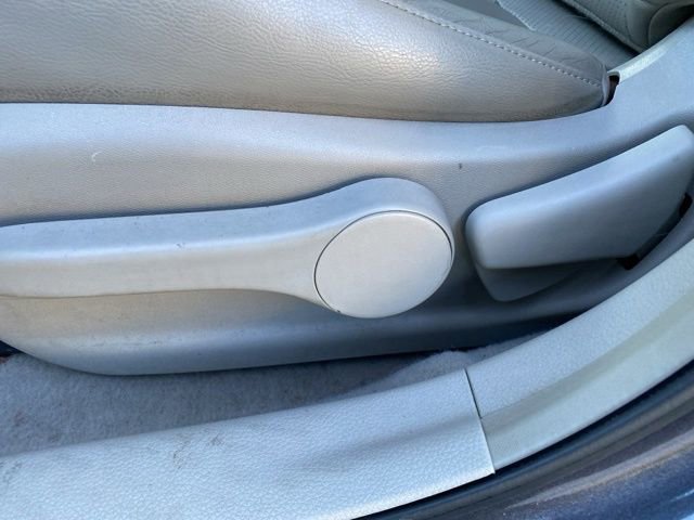 Used 2013 Nissan Sentra SL w/ Premium Pkg FWD image 27