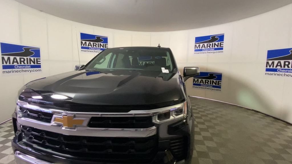 Used 2023 Chevrolet Silverado 1500 LT AWD/4WD image 5