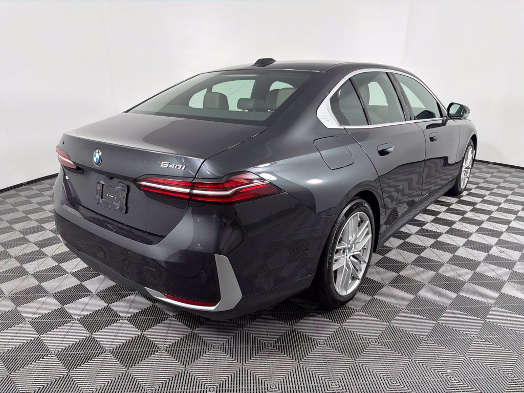 Used 2024 BMW 540i xDrive w/ Premium Package AWD/4WD image 5