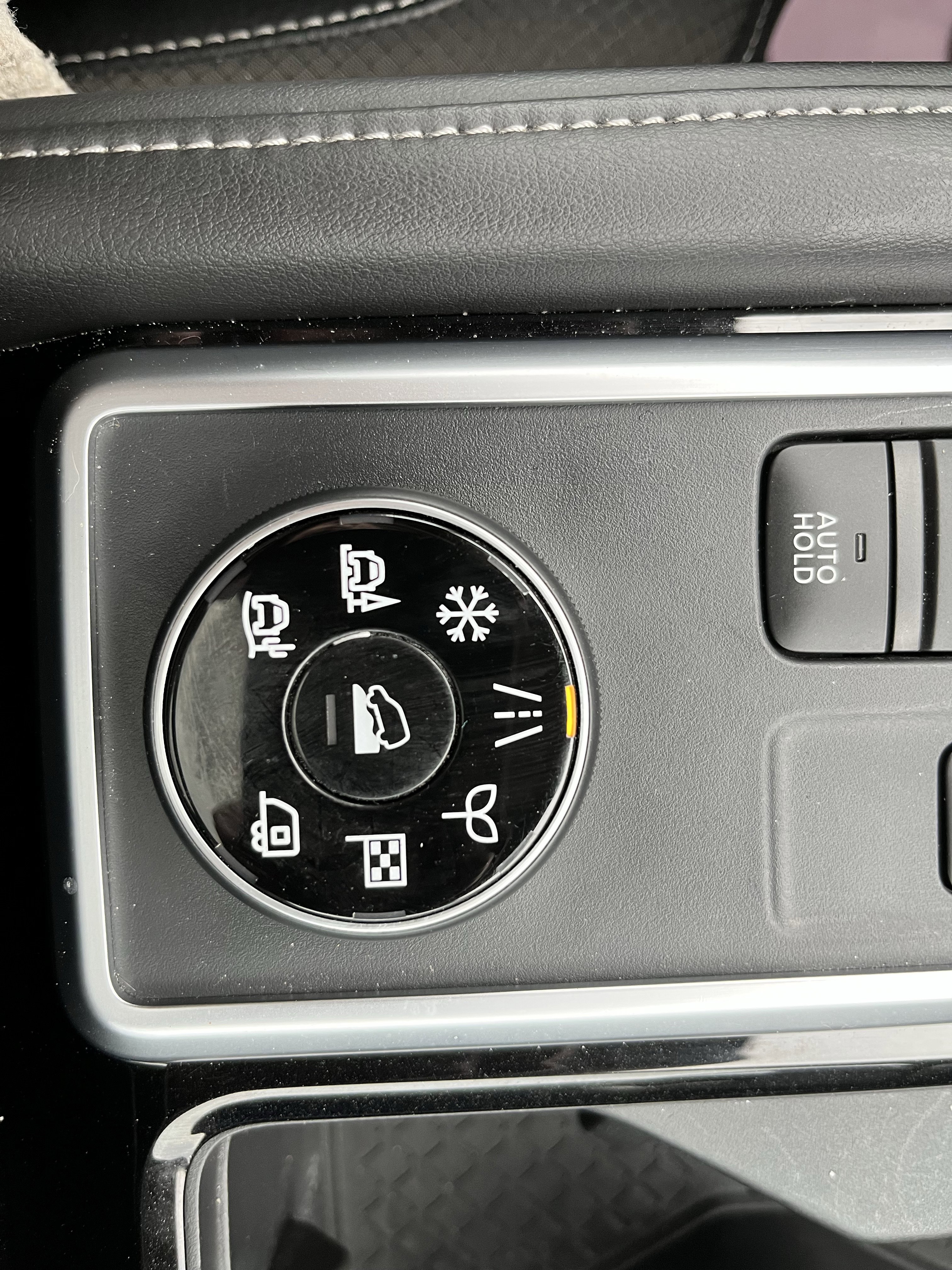 Used 2025 Nissan Pathfinder SL w/ SL Premium Package image 19