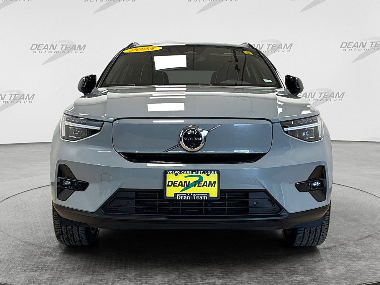 Used 2025 Volvo EX40 Plus w/ Climate Package AWD/4WD image 7