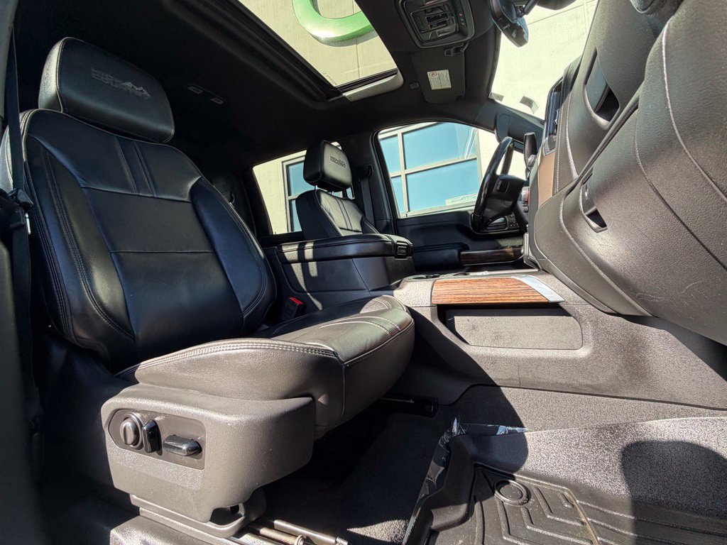 Used 2020 Chevrolet Silverado 3500 High Country w/ Technology Package AWD/4WD image 20